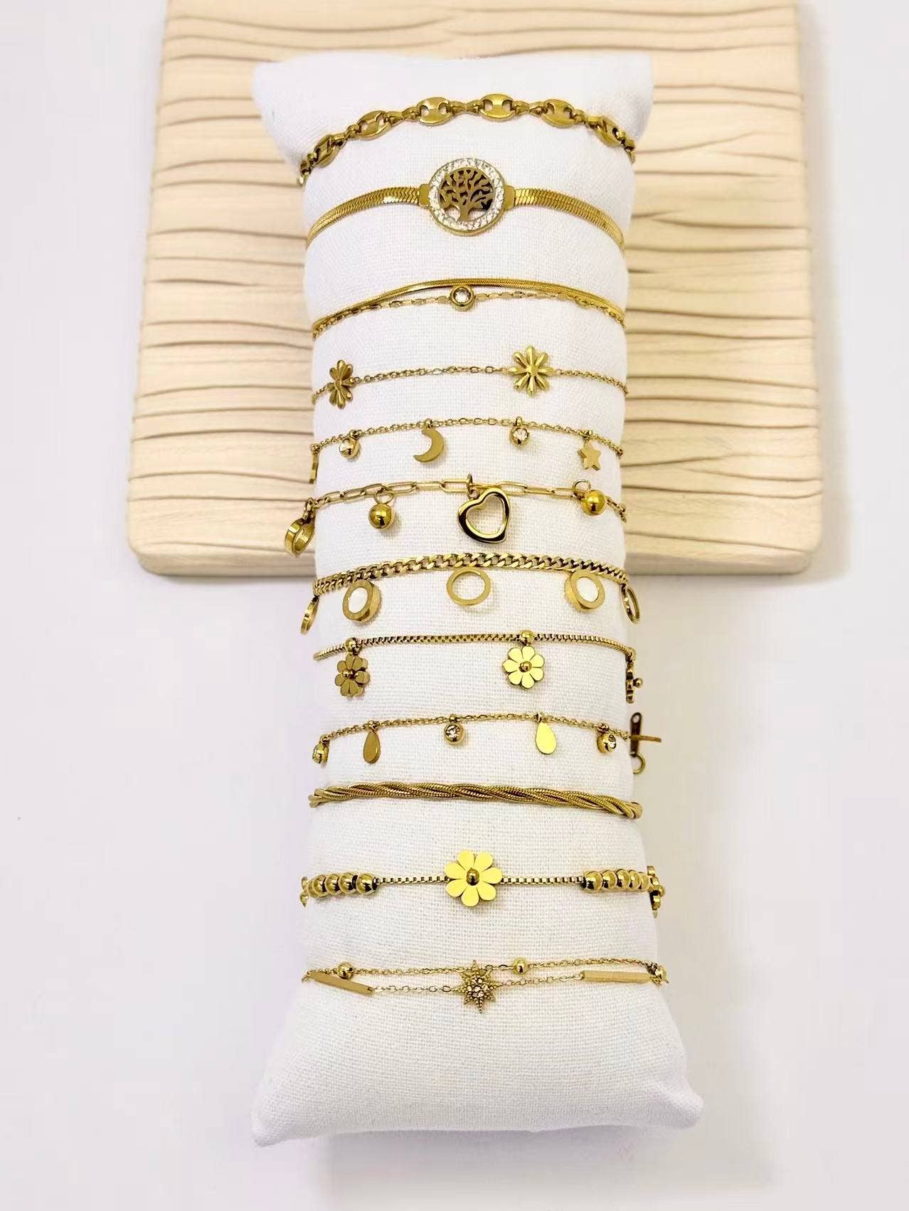 COSMOS - Lotto 12 Braccialetti dorati in acciaio inossidabile con espositore